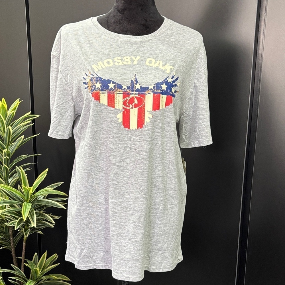 Mossy Oak 100% cotton American Flag Eagle logo front,ribbed crew neck